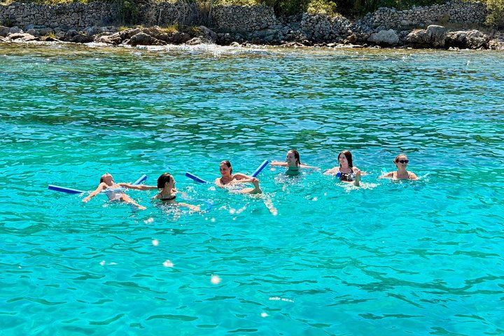 Zadar: 3 Eilanden Hopping Tour met snorkelen of zonsondergang boottocht