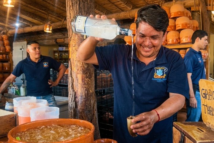 Klassieke tequilatour vanuit Guadalajara en uitgebreide cantaritos bij El Güero!
