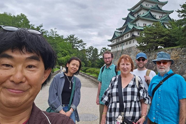 Nagoya Slot og lokal smag Samurai fortællinger og gade mad gåtur