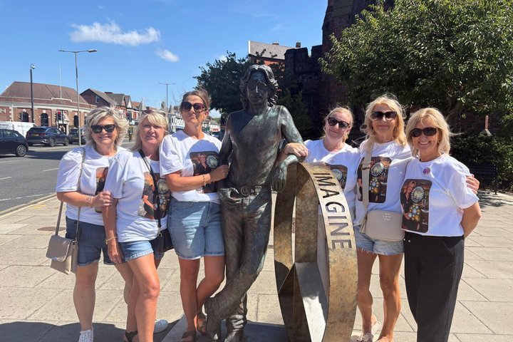Tour privado en taxi por Liverpool Beatles + final de cueva