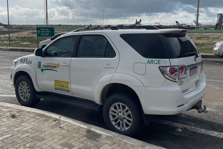 Privater Transfer vom und zum Flughafen Jeri nach Vila de Jeri