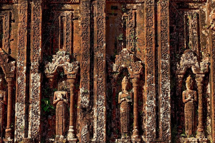 Coche privado Da Nang : Puente Dorado, Montañas de Mi Hijo & Mármol