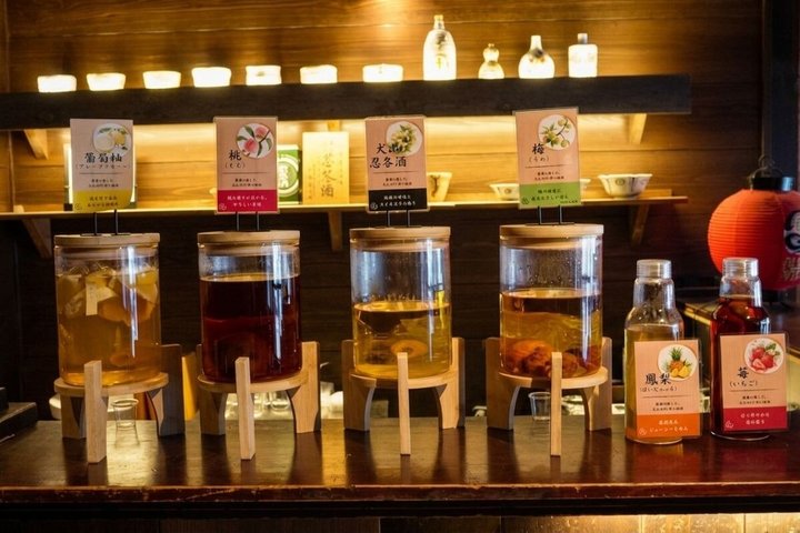 Inuyama Süß-Sake-Verkostung & individuelle Abfüllung aus Nagoya