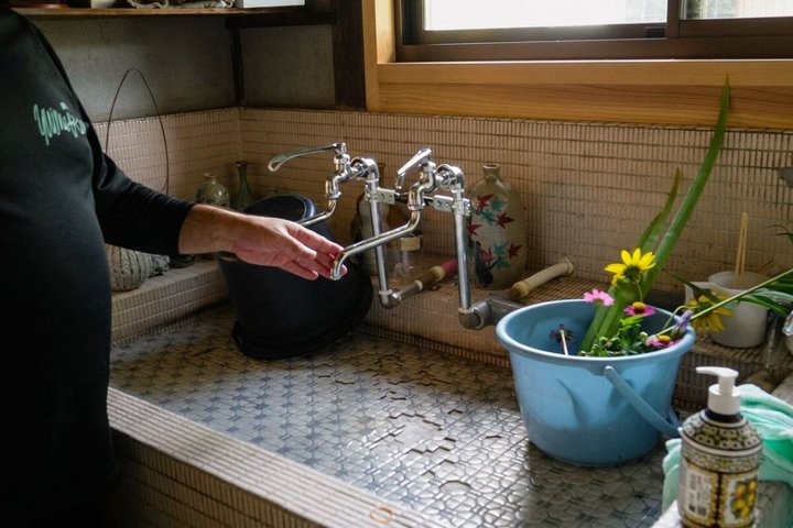 Inuyama Süß-Sake-Verkostung & individuelle Abfüllung aus Nagoya