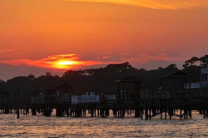 Croisière privée Tiki au coucher du soleil Aventure côtière de 1,5 heure