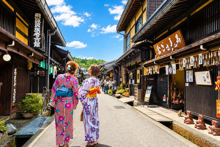 Shirakawago & Takayama busstur från Nagoya w / valfri lunch
