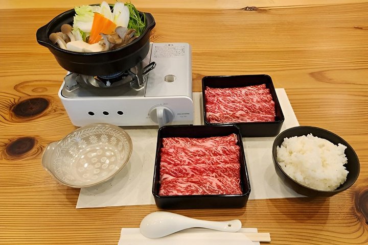 Shirakawago & Takayama busstur från Nagoya w / valfri lunch