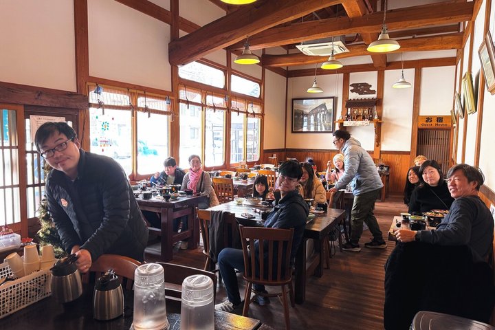 Shirakawago & Takayama busstur från Nagoya w / valfri lunch