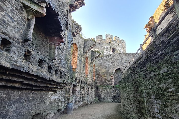 Open groepsrondleiding door Conwy Castle met een officiële gids