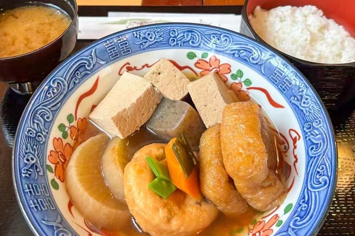 Shirakawago & Takayama busstur från Nagoya w / valfri lunch