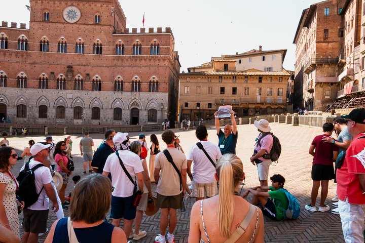 Pisa, Siena, San Gimignano met lunch en wijnproeverij bij een wijnmakerij