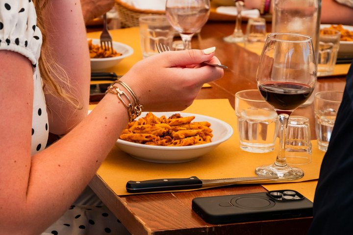 Pisa, Siena, San Gimignano met lunch en wijnproeverij bij een wijnmakerij
