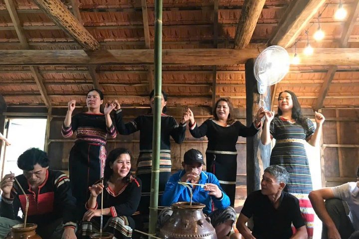 Tour di Scoperta di Ede Culture e Cascata Dray Nur