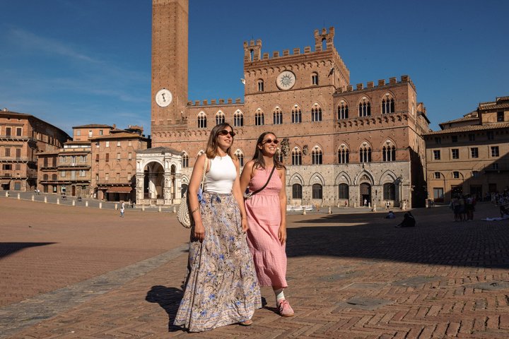 San Gimignano, Siena, Monteriggioni : Tour totalmente acompañado, almuerzo y cata de vinos