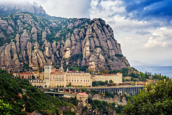 Experiencia Privada en Montserrat desde Barcelona – Precio para 2 Huéspedes