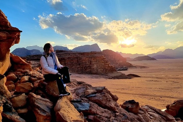 De Petra a Wadi Rum, luego de regreso a Ammán o al aeropuerto.