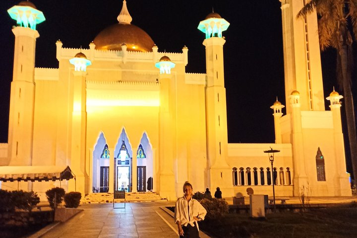 Temps fort de Bandar privé, village aquatique et visite nocturne
