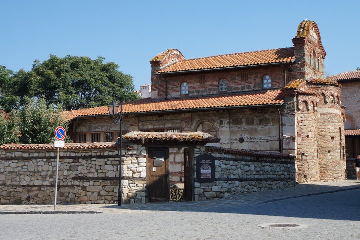 Nessebar: Audioguida Tour Nessebar con visita alla Cantina