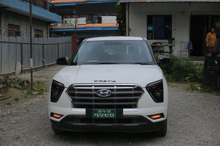 Pokhara naar Kathmandu Privétour met luxe auto en jeep