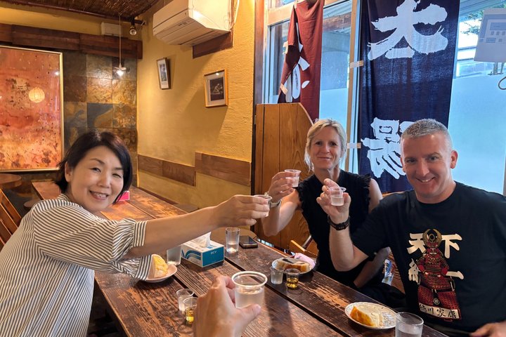 Kobe Sake Tour med Ekspert Guide: 3 + Bryggeri, Tastings Inkludert