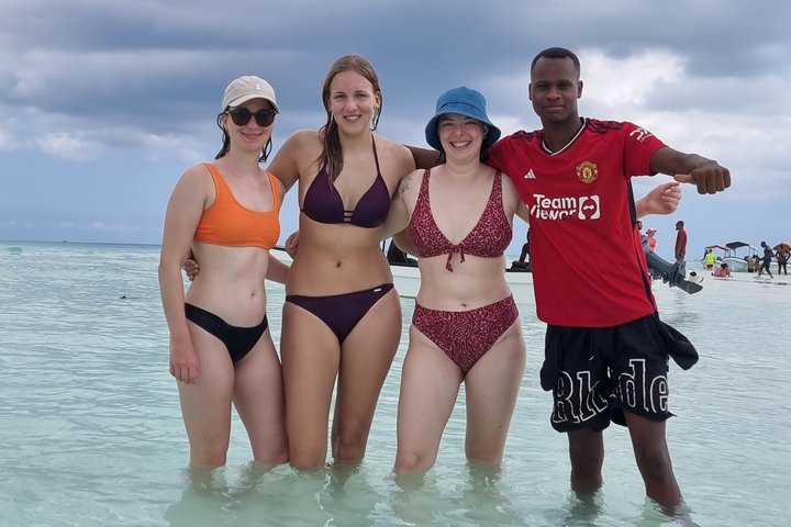 Aventura de Snorkeling em Mnemba Atoll em Zanzibar