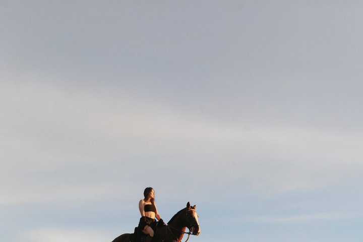 Paseo a caballo con vista al océano al amanecer en Mar del Plata