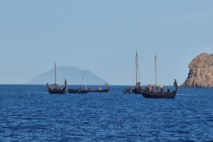 Odyssey: Private Bootstour nach Lipari, optionaler Ausflug nach Salina (4–8 Stunden)