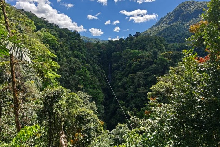 Equitazione a La Fortuna Waterfall