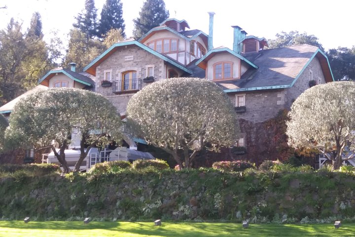6 hour Luxury Sedan / SUV Private Wine Tour Napa or Sonoma Valley