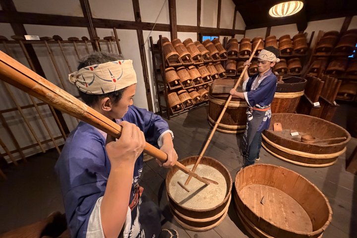 Kobe Sake Tour med Ekspert Guide: 3 + Bryggeri, Tastings Inkludert