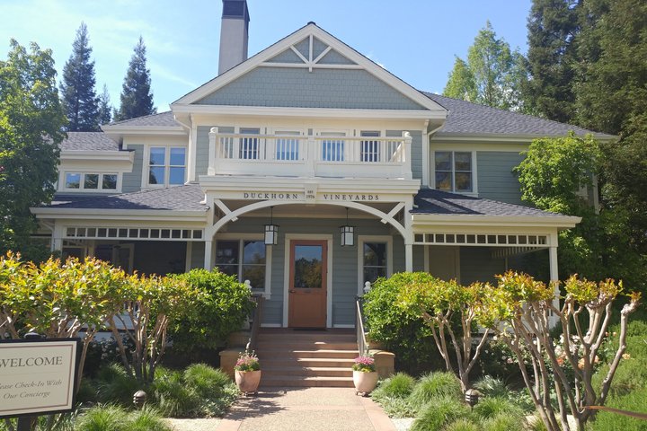 6 hour Luxury Sedan / SUV Private Wine Tour Napa or Sonoma Valley