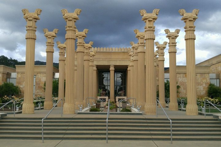 6 hour Luxury Sedan / SUV Private Wine Tour Napa or Sonoma Valley