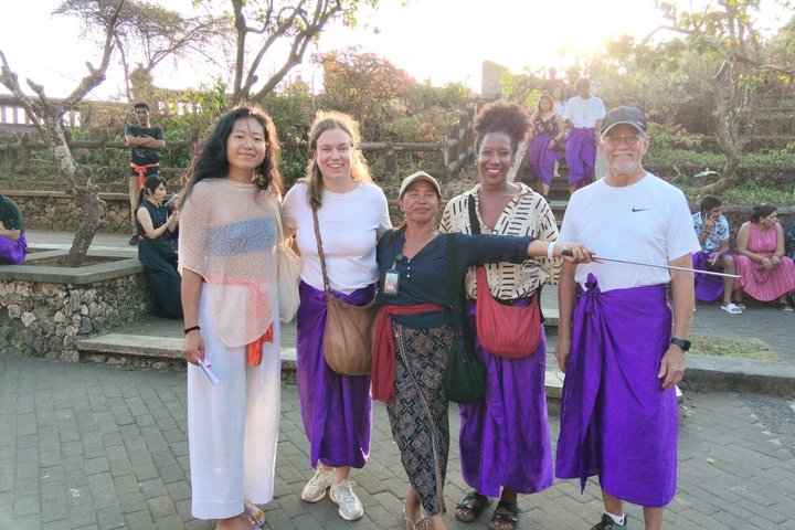 Kecak Fire Dance billet og Uluwatu solnedgang tur inkluderet