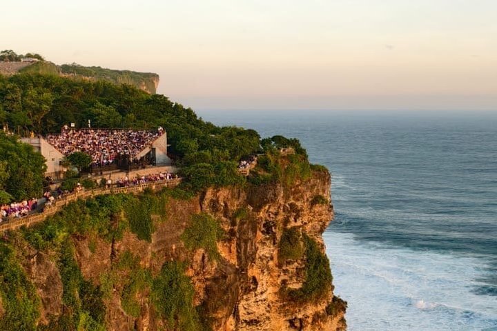 Kecak Fire Dance billet og Uluwatu solnedgang tur inkluderet