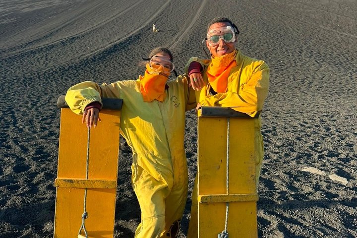 Cerro Negro Volcano and Leon City VIP experience