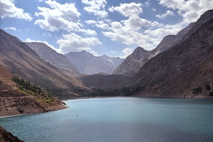 Tadzjikistan : All Inclusive sju sjöar tur från Samarkhand