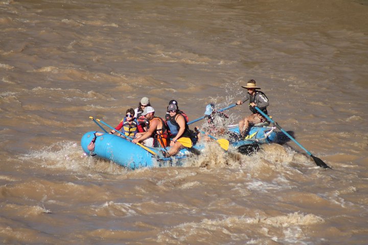 Moab Rivertrippers Escursione di rafting di mezza giornata sul fiume Colorado ~ DIVERTIMENTO!