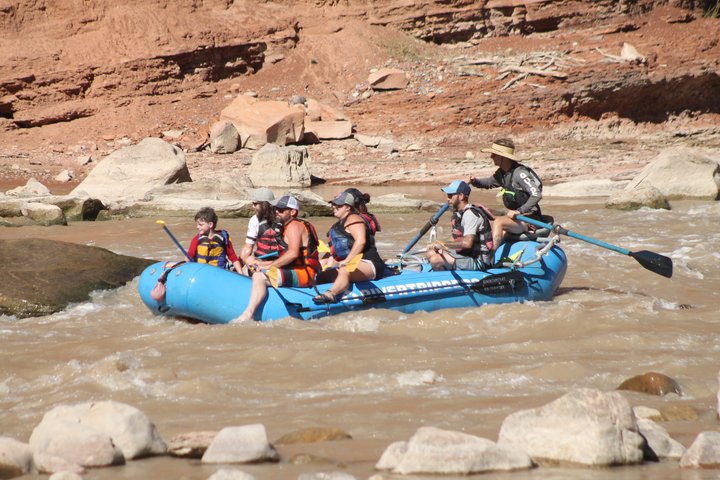 Moab Rivertrippers Escursione di rafting di mezza giornata sul fiume Colorado ~ DIVERTIMENTO!