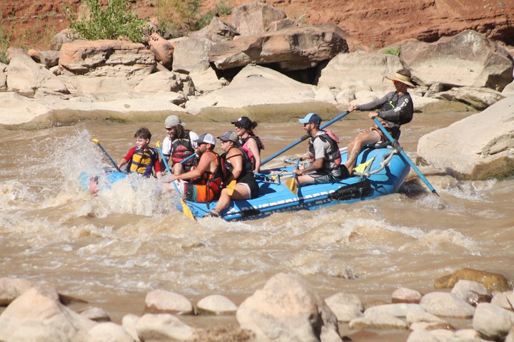 Moab Rivertrippers Escursione di rafting di mezza giornata sul fiume Colorado ~ DIVERTIMENTO!