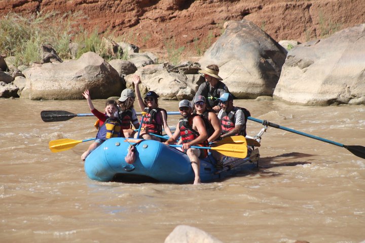 Moab Rivertrippers Escursione di rafting di mezza giornata sul fiume Colorado ~ DIVERTIMENTO!