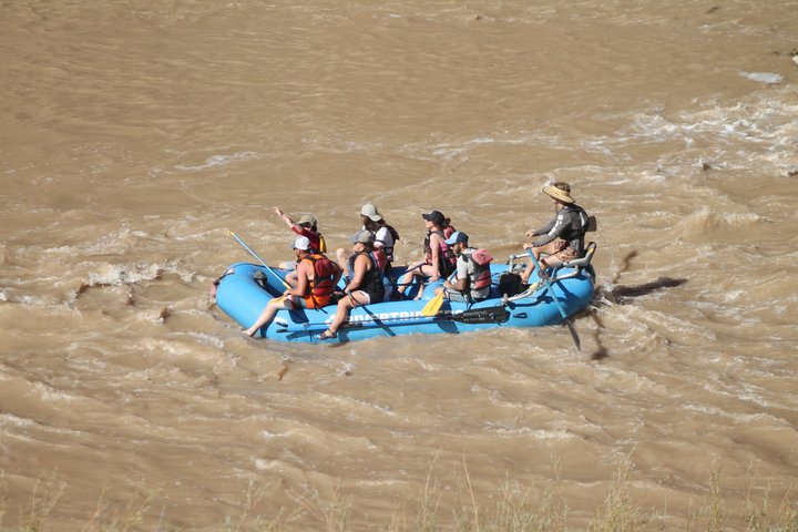 Moab Rivertrippers Escursione di rafting di mezza giornata sul fiume Colorado ~ DIVERTIMENTO!