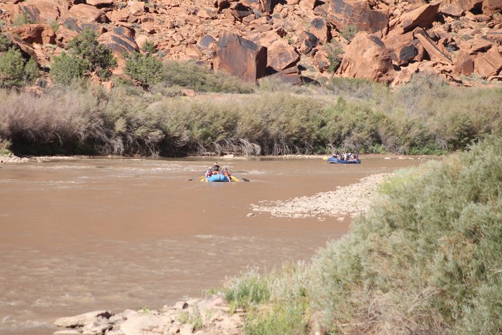 Moab Rivertrippers Escursione di rafting di mezza giornata sul fiume Colorado ~ DIVERTIMENTO!