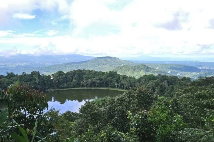 Trekking privado Sulawesi Monte Mahawu y Lokon desde Manado