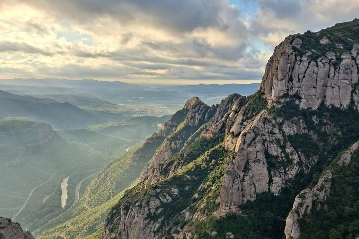 Experiencia Privada en Montserrat desde Barcelona – Precio para 2 Huéspedes