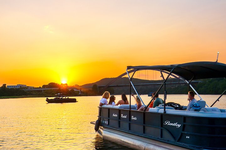 Hotell i nærheten av Lake Austin Sunset Boat Cruise