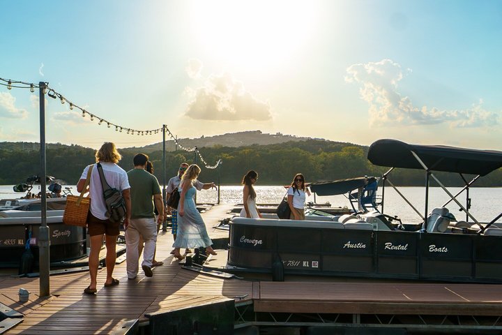 Hotell i nærheten av Lake Austin Sunset Boat Cruise