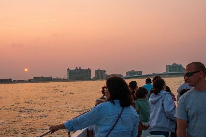 1 Uur Zonsondergang en OC Havencruise in Ocean City MD