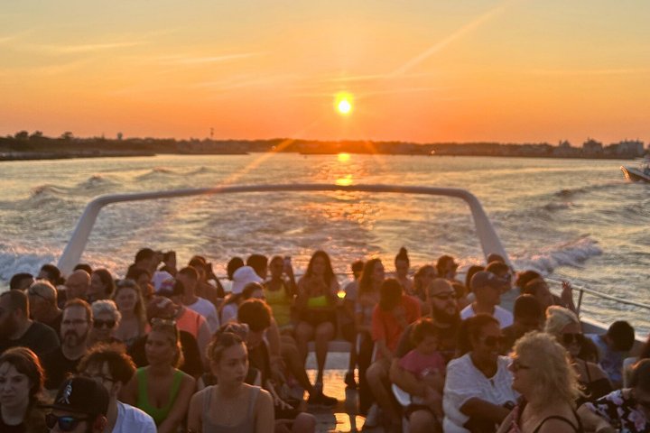 1 Uur Zonsondergang en OC Havencruise in Ocean City MD