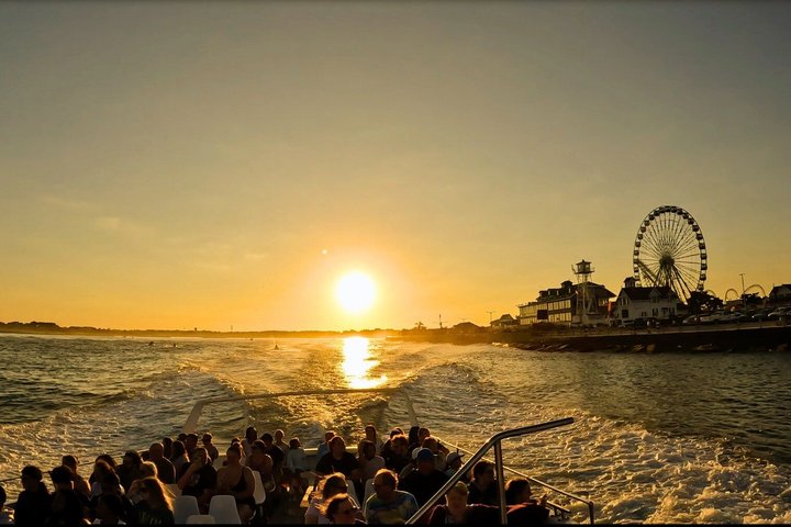 1 Uur Zonsondergang en OC Havencruise in Ocean City MD