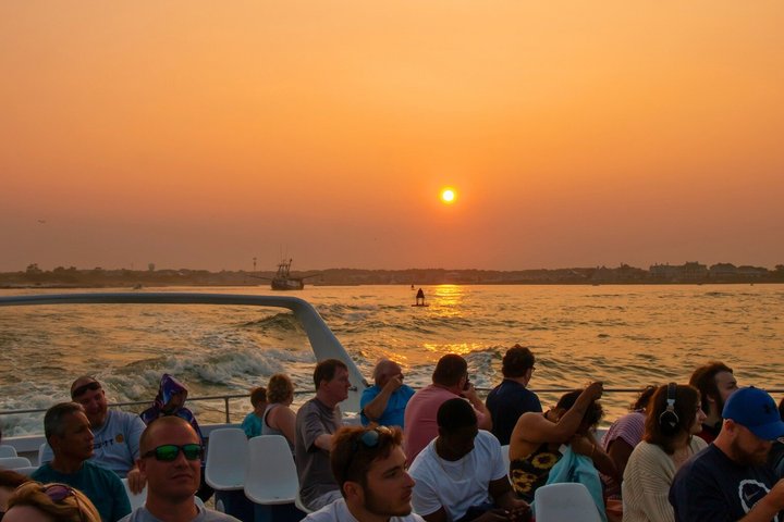 1 Uur Zonsondergang en OC Havencruise in Ocean City MD